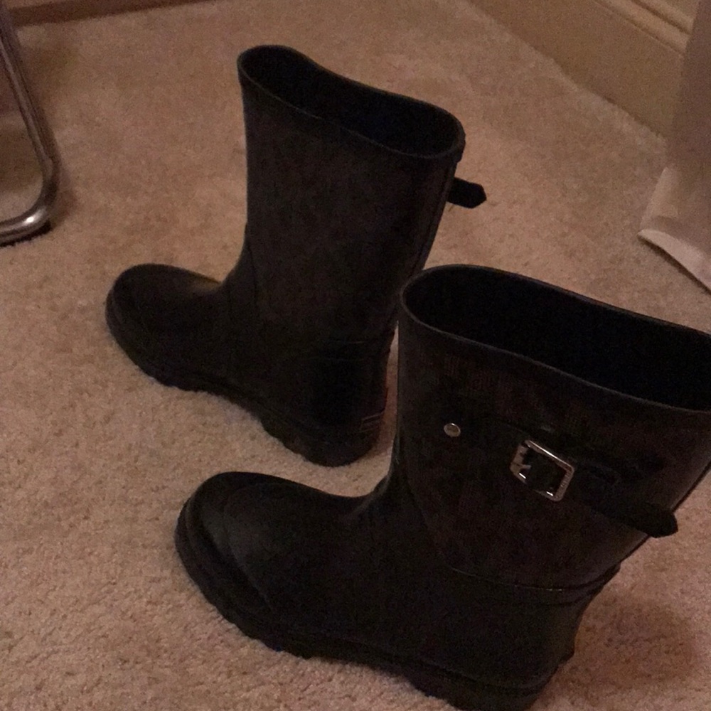 Michael Joe’s rainboots